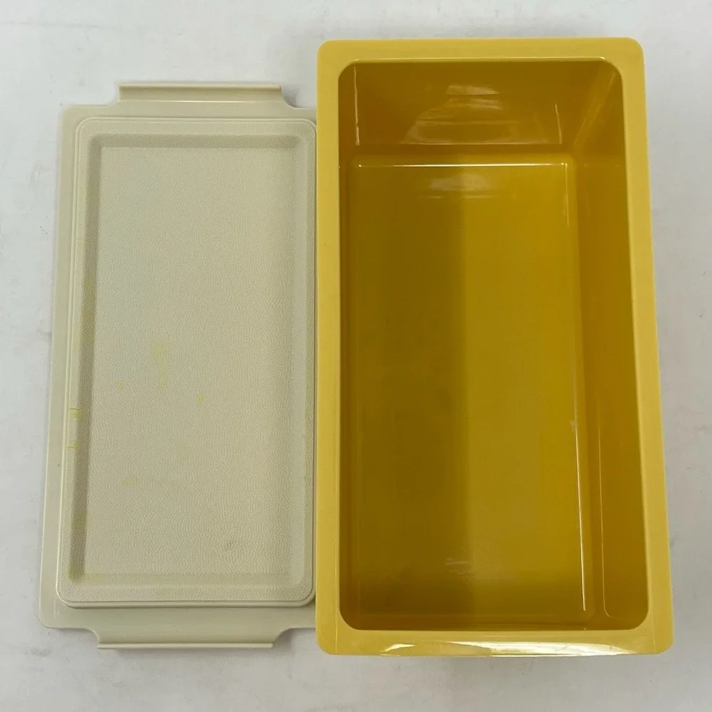 Vtg Tupperware 639-12‎ Large Butter Dish Harvest Gold with Almond Base USA Made